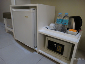 Empire Suites Hotel