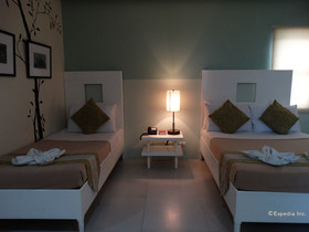 Empire Suites Hotel