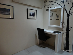 Empire Suites Hotel