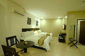 Holiday Suites