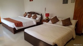 La Charica Inn & Suites