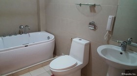 La Charica Inn & Suites