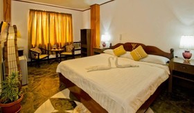 OYO 880 Flores De Musa Inn