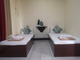 OYO 880 Flores De Musa Inn