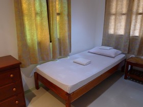 Puerto Bayview Inn - Hostel