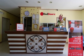 Rodolfo Royale Hotel by RedDoorz