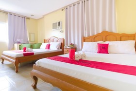 Rodolfo Royale Hotel by RedDoorz