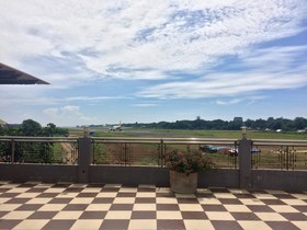 Runway Suites