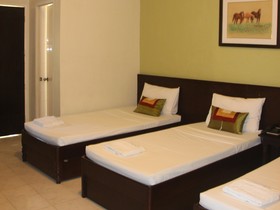 Skylight Hotel