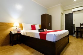 Skylight Hotel by RedDoorz