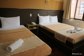 WE Travelers Inn