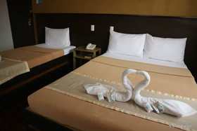 WE Travelers Inn
