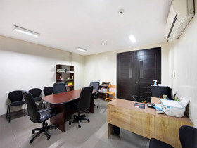Amina Plaza by OYO Rooms