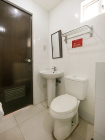 City Smiles Apartelle by OYO Rooms