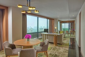 Eastwood Richmonde
