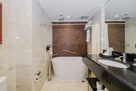 Eastwood Richmonde