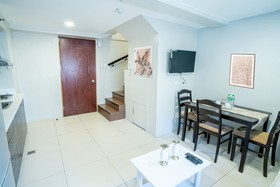 Gilmore Tower Suites By SMS Hospitality