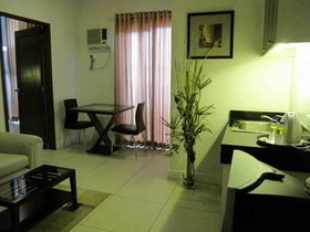 Hotel 878
