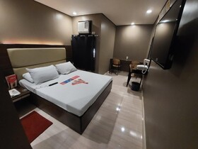 Hotel Sogo Timog 2