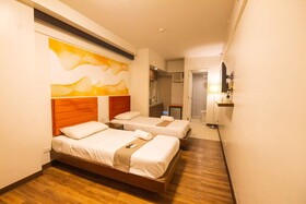 H Plus Hotel Powered By Cocotel