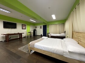 H Plus Hotel Powered By Cocotel