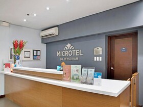 Microtel by Wyndham Acropolis