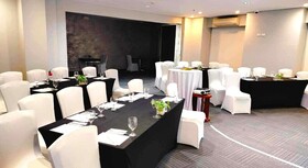 Microtel by Wyndham Acropolis