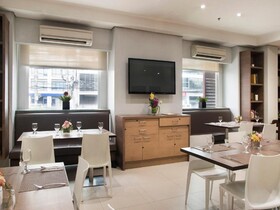 Microtel by Wyndham Acropolis