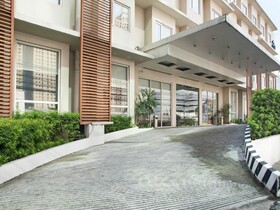 Microtel by Wyndham Acropolis