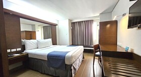Microtel by Wyndham Acropolis