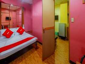 OYO 861 Rosas Travellers Inn