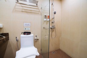 RedDoorz Premium @ West Avenue Quezon City