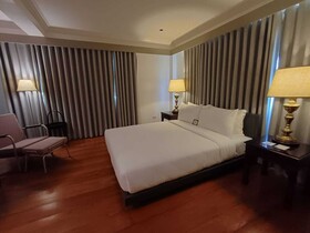 The Henry Suites MiraNila Quezon City