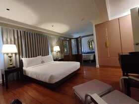 The Henry Suites MiraNila Quezon City