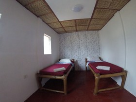 Carabao Backpackers & Guest House