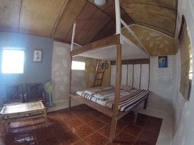 Carabao Backpackers & Guest House