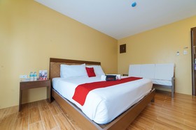 Hotel Alunsina by RedDoorz