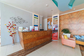 Mercedes Hotel by RedDoorz