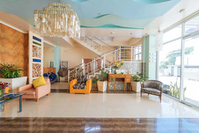 Mercedes Hotel by RedDoorz