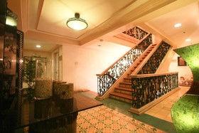 Roxas President's Inn