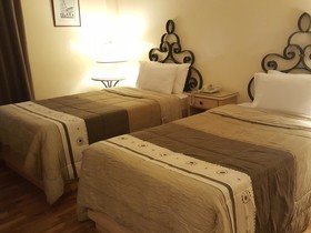 Roxas President's Inn
