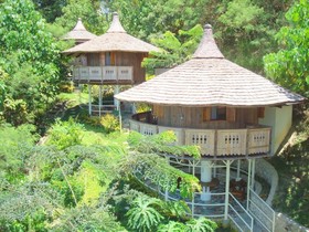 Hof Gorei Beach Resort