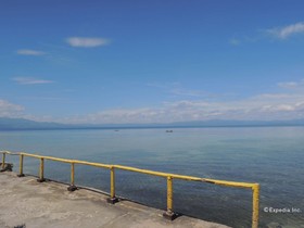 Gorion Beach Resort