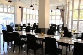 J&v Hotel And Resort