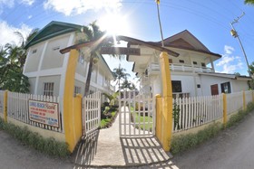 Lanas Beach Resort