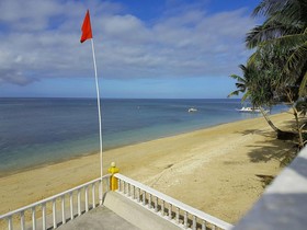 Lanas Beach Resort