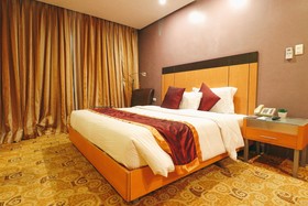 Greenhills Elan Modern