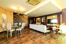 Greenhills Elan Modern