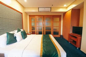 Greenhills Elan Modern