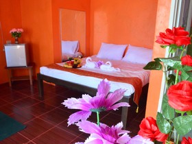 Ritzy's White Beach Resort & Restaurant